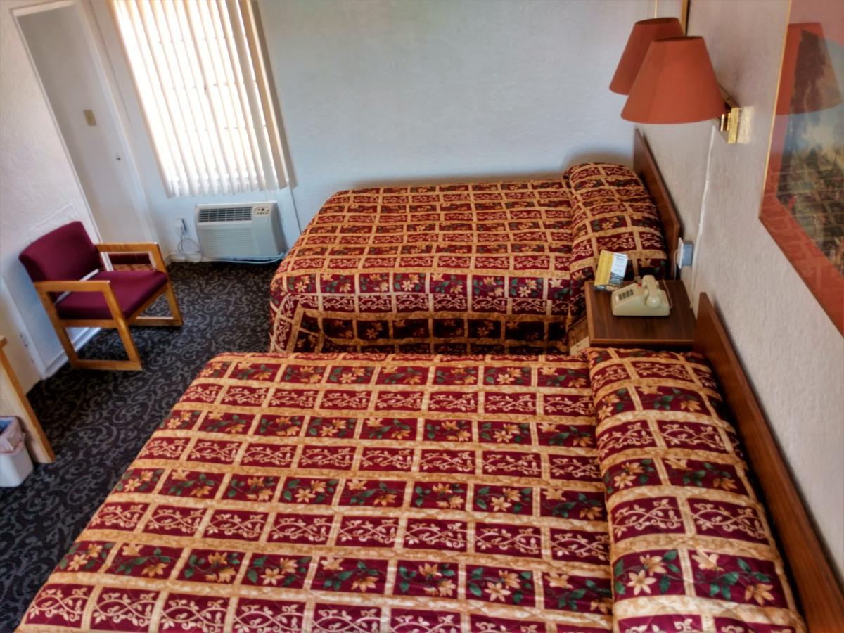 Highland Tower Motel ツーソン エクステリア 写真