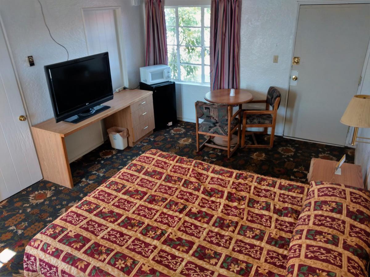 Highland Tower Motel ツーソン エクステリア 写真