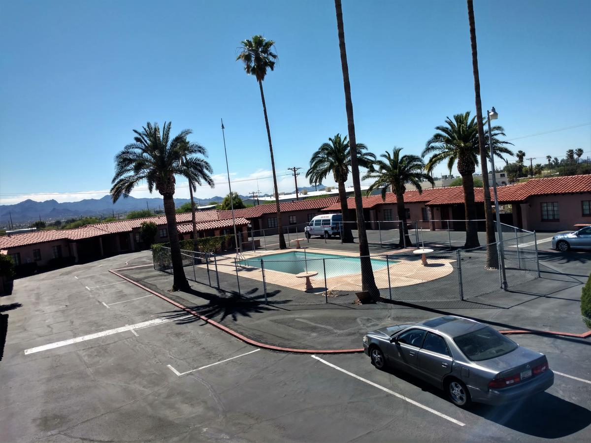 Highland Tower Motel ツーソン エクステリア 写真